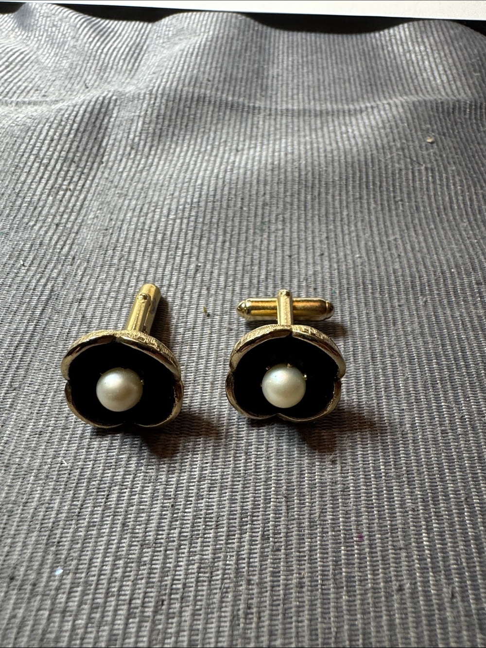 Vintage Gold Floral Pearl Cufflinks - Men's Accessories